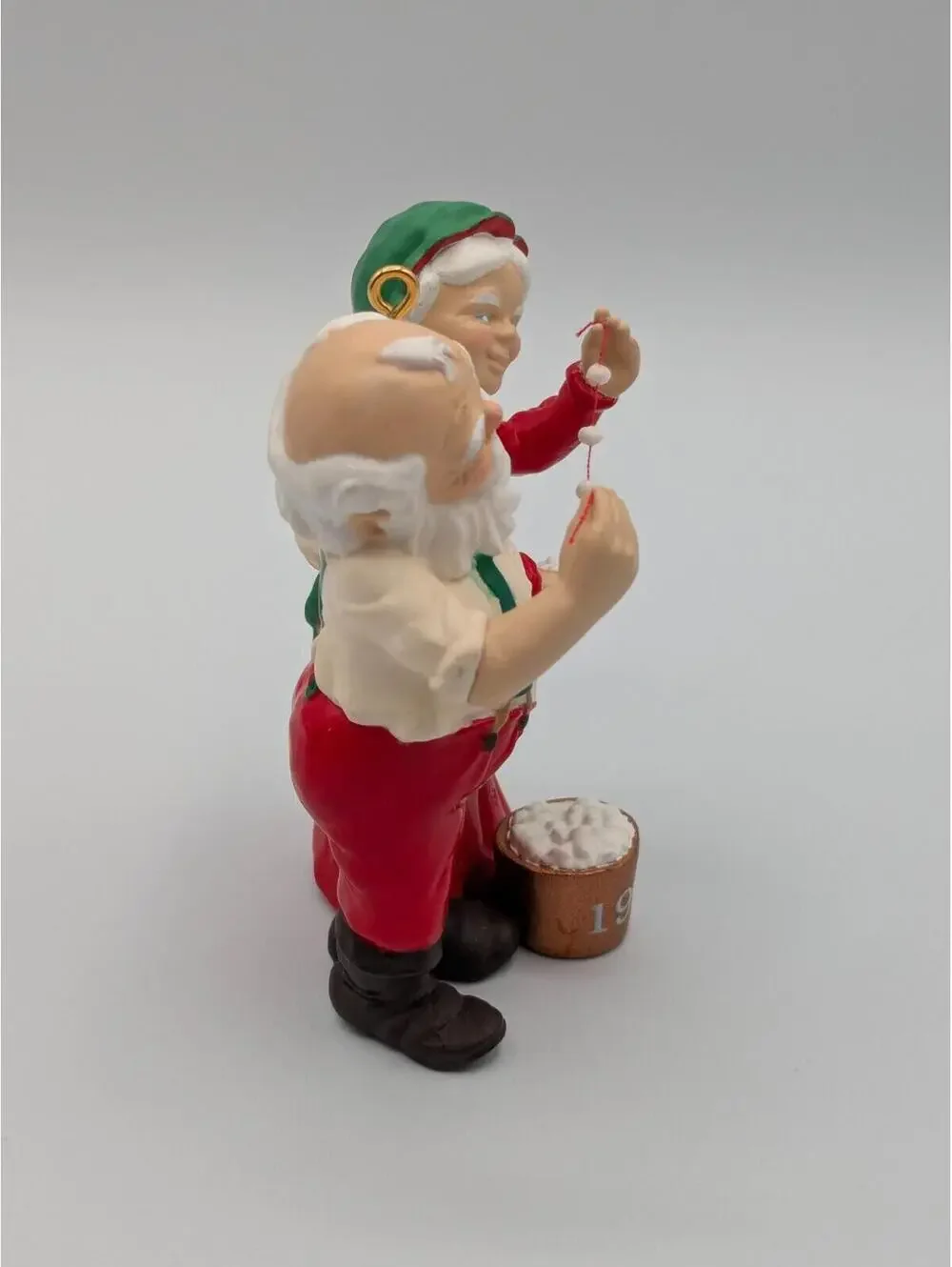 Hallmark Keepsake Popcorn Party Mr. and Mrs. Claus 1990, 5th in the Series
